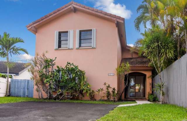 2512 SW 113th Ct
