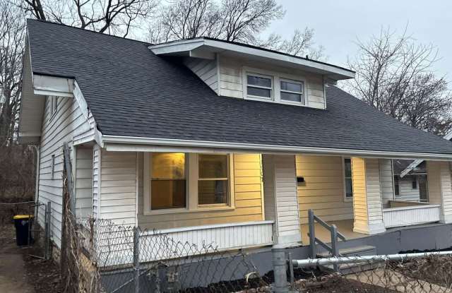 1907 East 50th Street