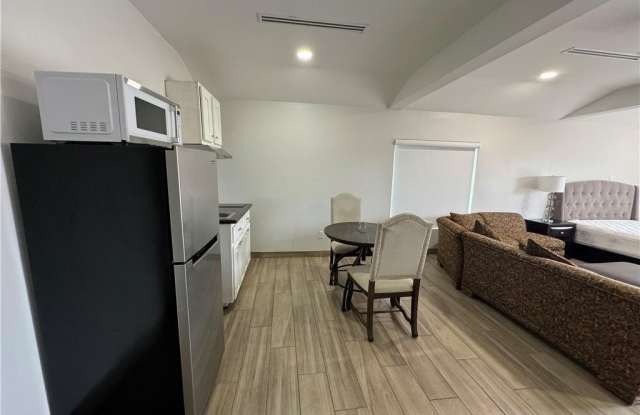 1201 Wildwood Street