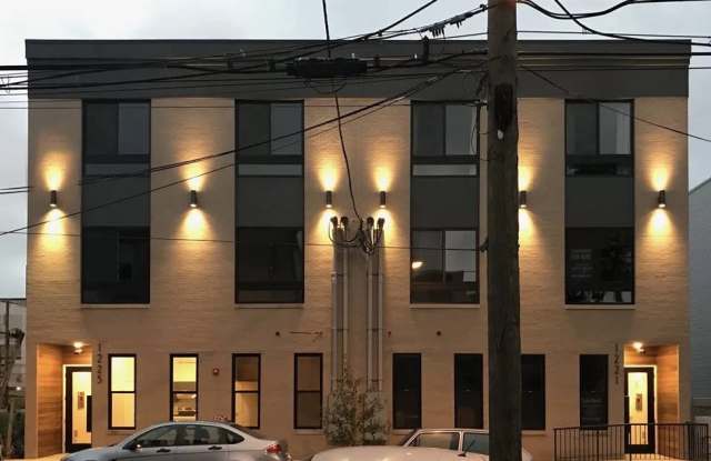 1225 N 27th Street