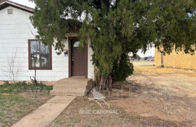 3015 39th Street - B