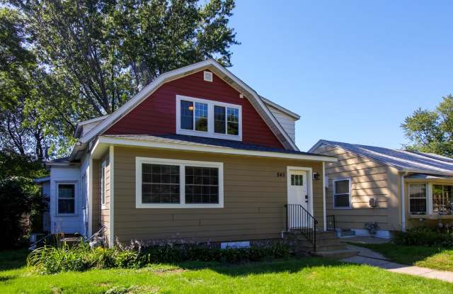 Recently renovated 7 bedroom house