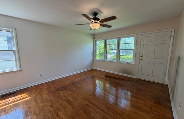808 W 32nd St, Anniston