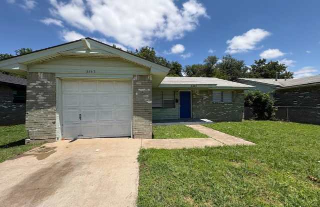 3345 NE 11th St
