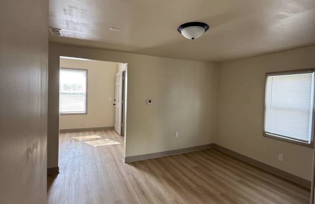 423 Marion Avenue - 3