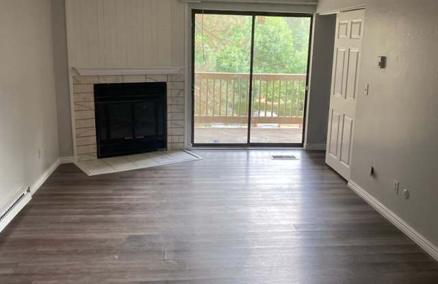 Newly Renovated Condo in Sable Landing **Move-In Special**