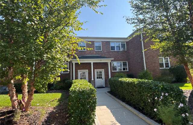 Photo of 37 Spruce Street unit: 3