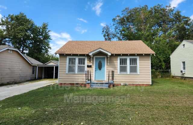 1112 East Corona Street