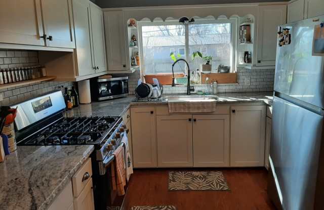 212 South Doty Street