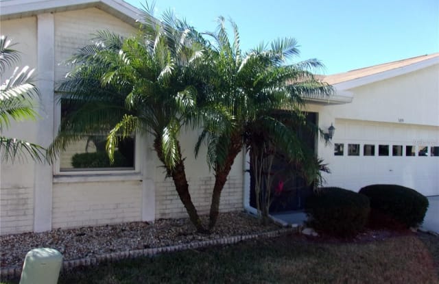 1819 ATRIUM DRIVE - 1819 Atrium Drive, Sun City Center, FL 33573