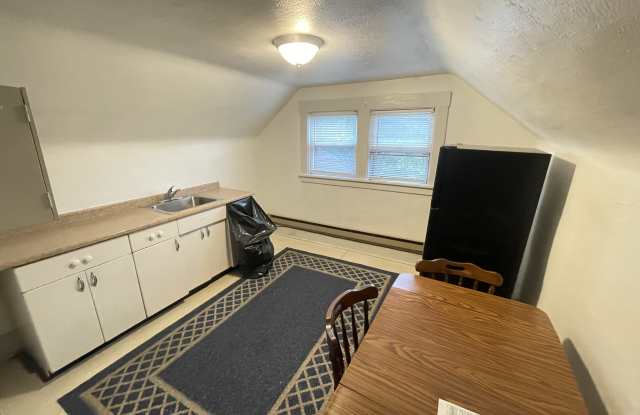 3132 Meadowbrook Blvd