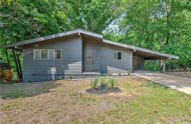 6 Brompton  DR
