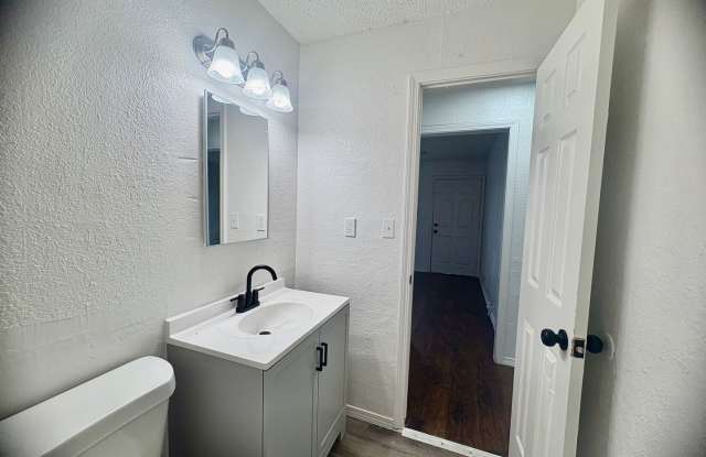RENT SPECIAL!!!! Three bedroom home in S.W. OKC