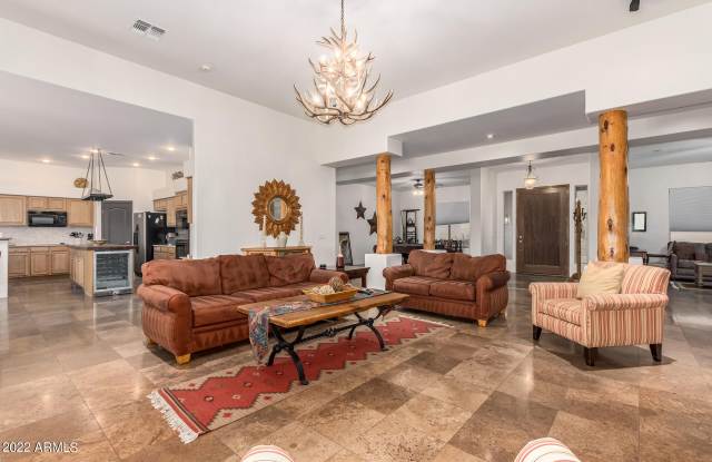 5872 E RED DOG Drive