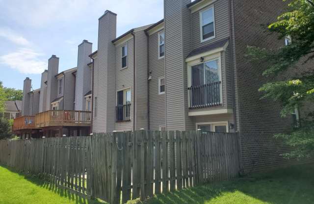 1569 TEMPLETON Place