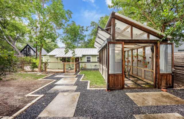 Photo of 1106 Fairmount Avenue