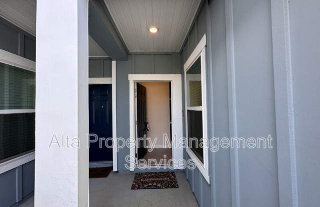 878 Observatory Parkway