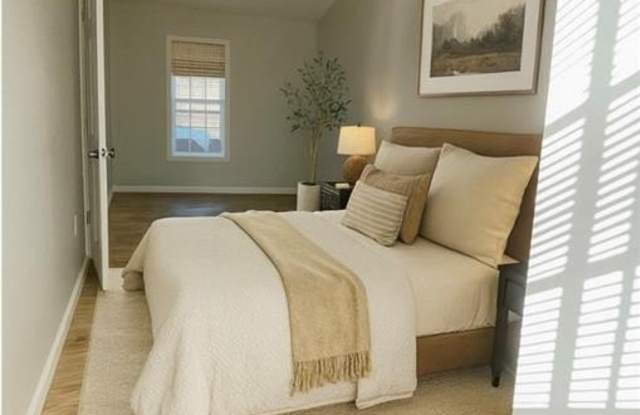 17 Metcalf Avenue unit: #1