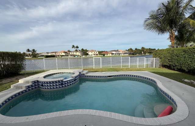 4249 Magnolia Ridge Dr