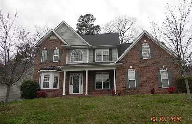 Room in 4 Bedroom Home at Hampton Pl Dr photos photos