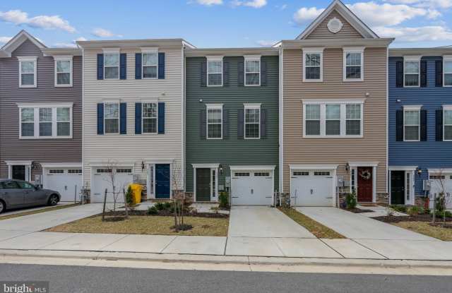 Photo of 915 DORCHESTER COVE Road