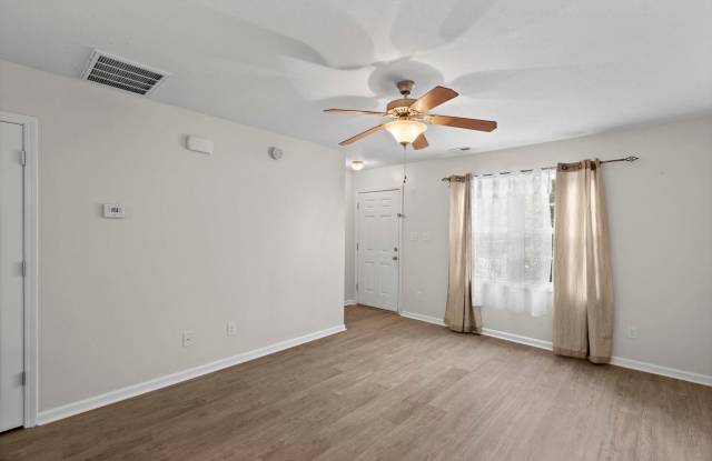 Great Location in Sneads Ferry!