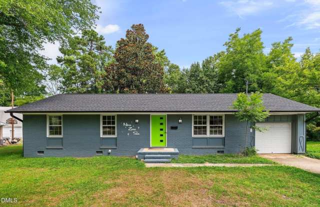 906 Vandora Avenue