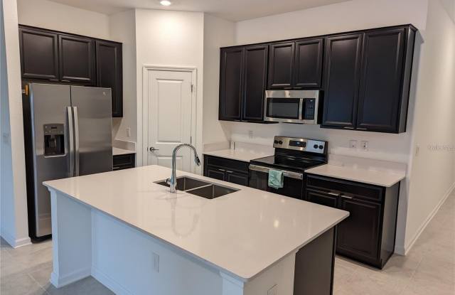 292 PINEYWOODS STREET