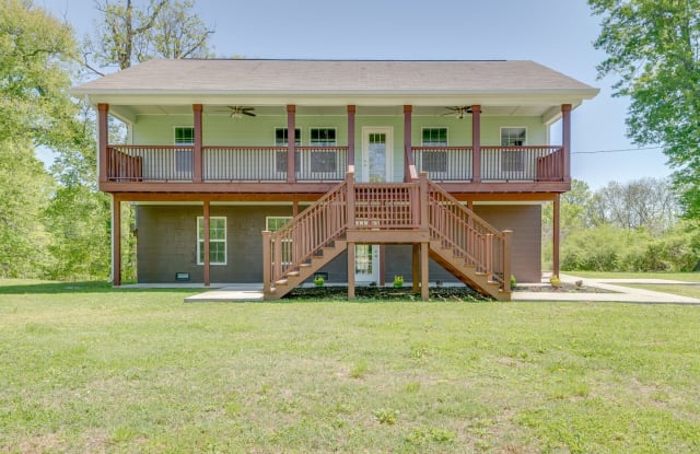 1156 Lakeside Dr - 1156 Lakeside Drive, Cheatham County, TN 37015