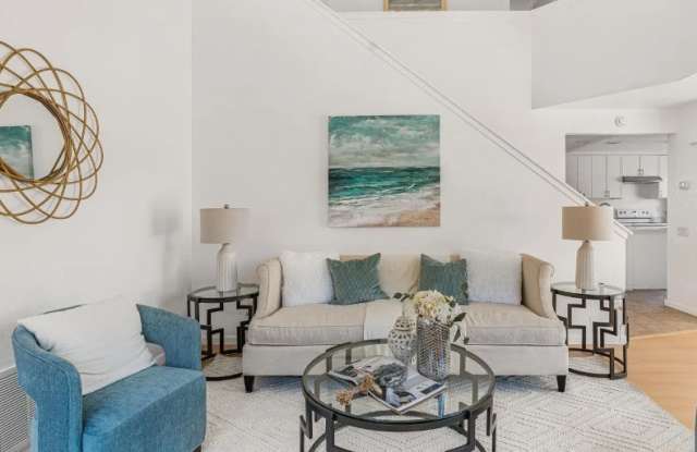 2119 Meadowlark Lane