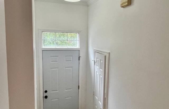 422 NIKKI Terrace SE