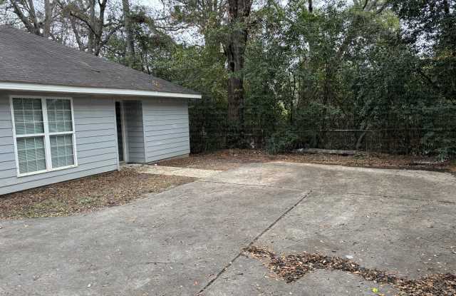 Photo of 1538 43rd St Apt B