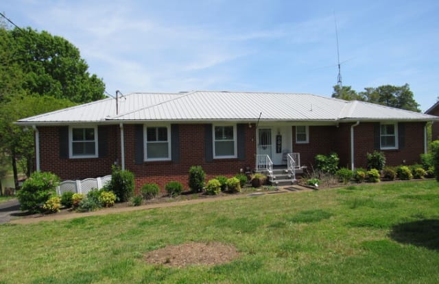 194 Roberta Drive - 194 Roberta Drive, Hendersonville, TN 37075