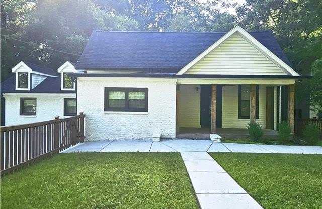 Photo of 16 Johnson Road NW