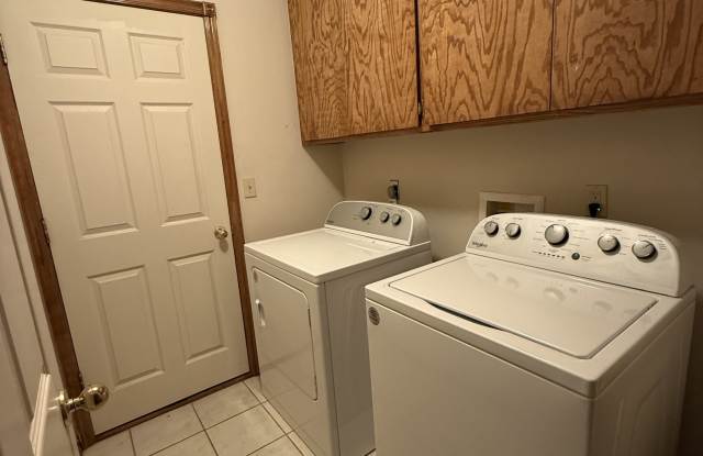 6914 Northwest Surreywood Place