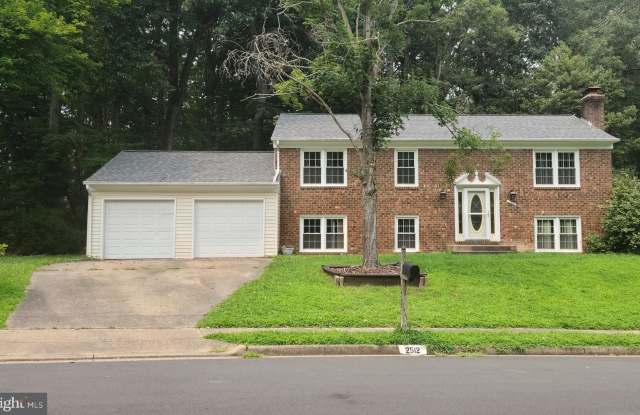 2512 DEEPFORD DRIVE - 2512 Deepford Drive, Lake Ridge, VA 22192