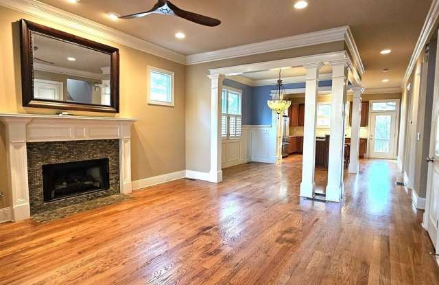 Photo of 703 Pershing Avenue SE