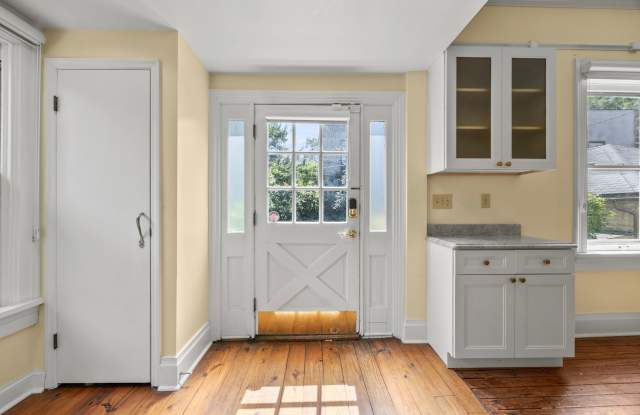 Beautiful German Village Home with Parking and Outdoor Space