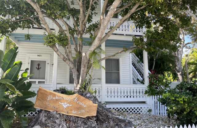 1401 Newton Street