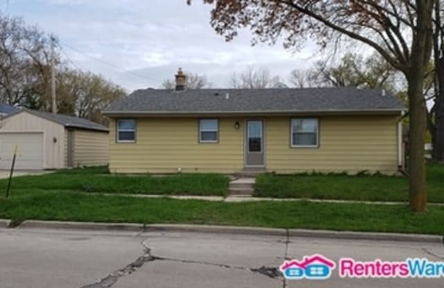 6980 N 41st St - 6980 North 41st Street, Milwaukee, WI 53209