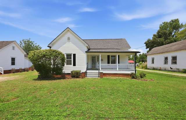 Renovated 2 Bed 1 Bath Home in Erwin