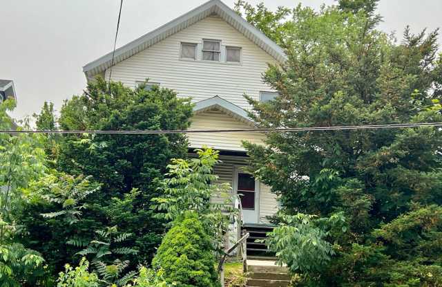 415 W. 4th St.