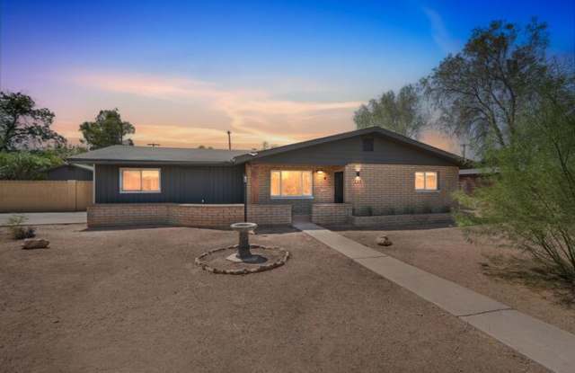 711 West 10th Street