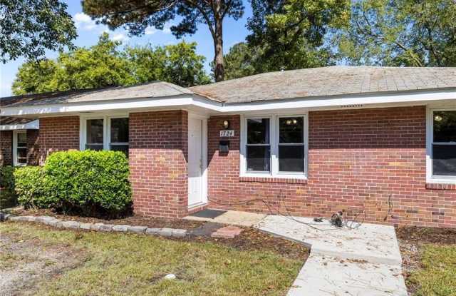 1724 W 48th Street