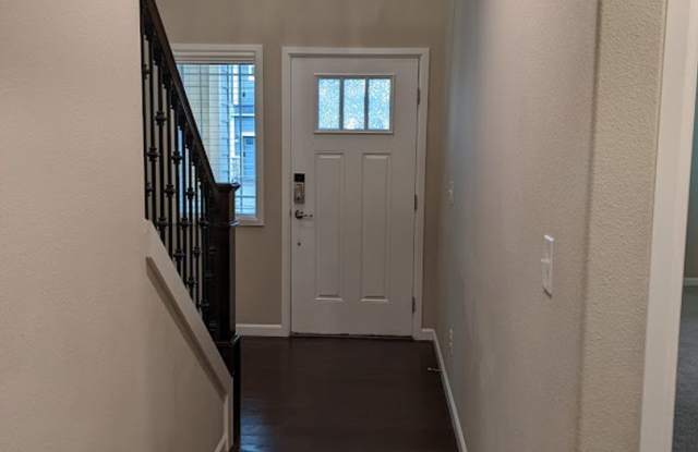 Northshore, Bothell, Millcreek 4 bedroom Home Special offer!