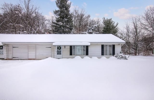 6633 Harris Rd - 6633 Harris Road, Broadview Heights, OH 44141