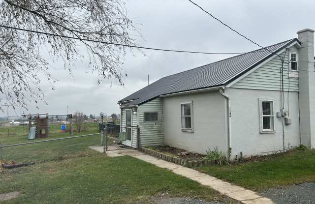 Photo of 1146 Lancaster Pike