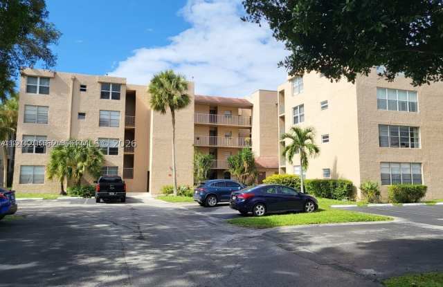 9440 Live Oak Pl