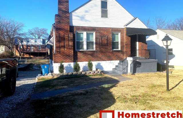 Cozy Two Bedroom Home! Move In Ready!!
