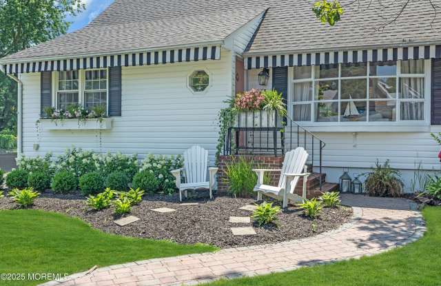 Photo of 351 Euclid Avenue